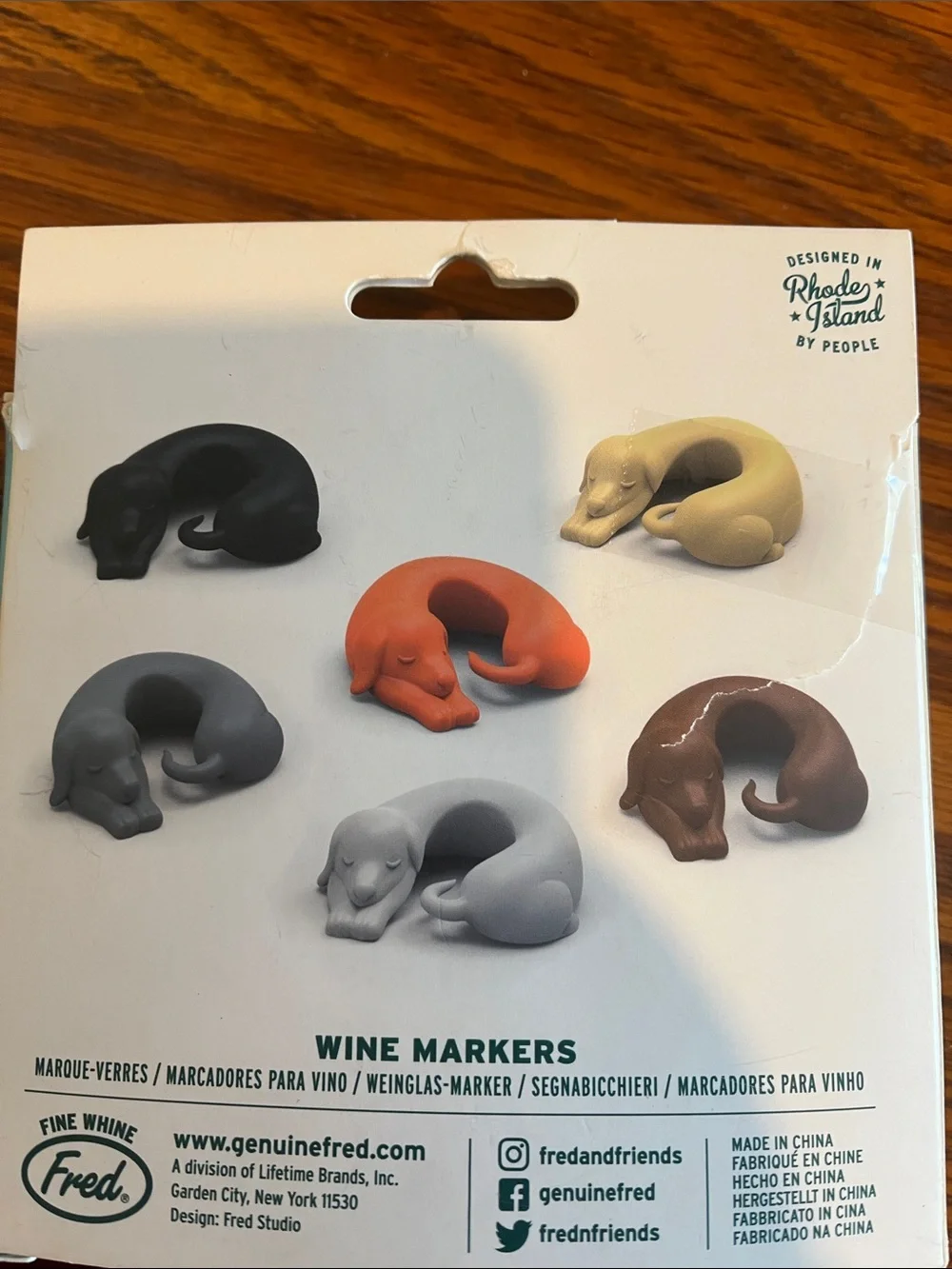 Fred Winer Dogs Wine Glass markets